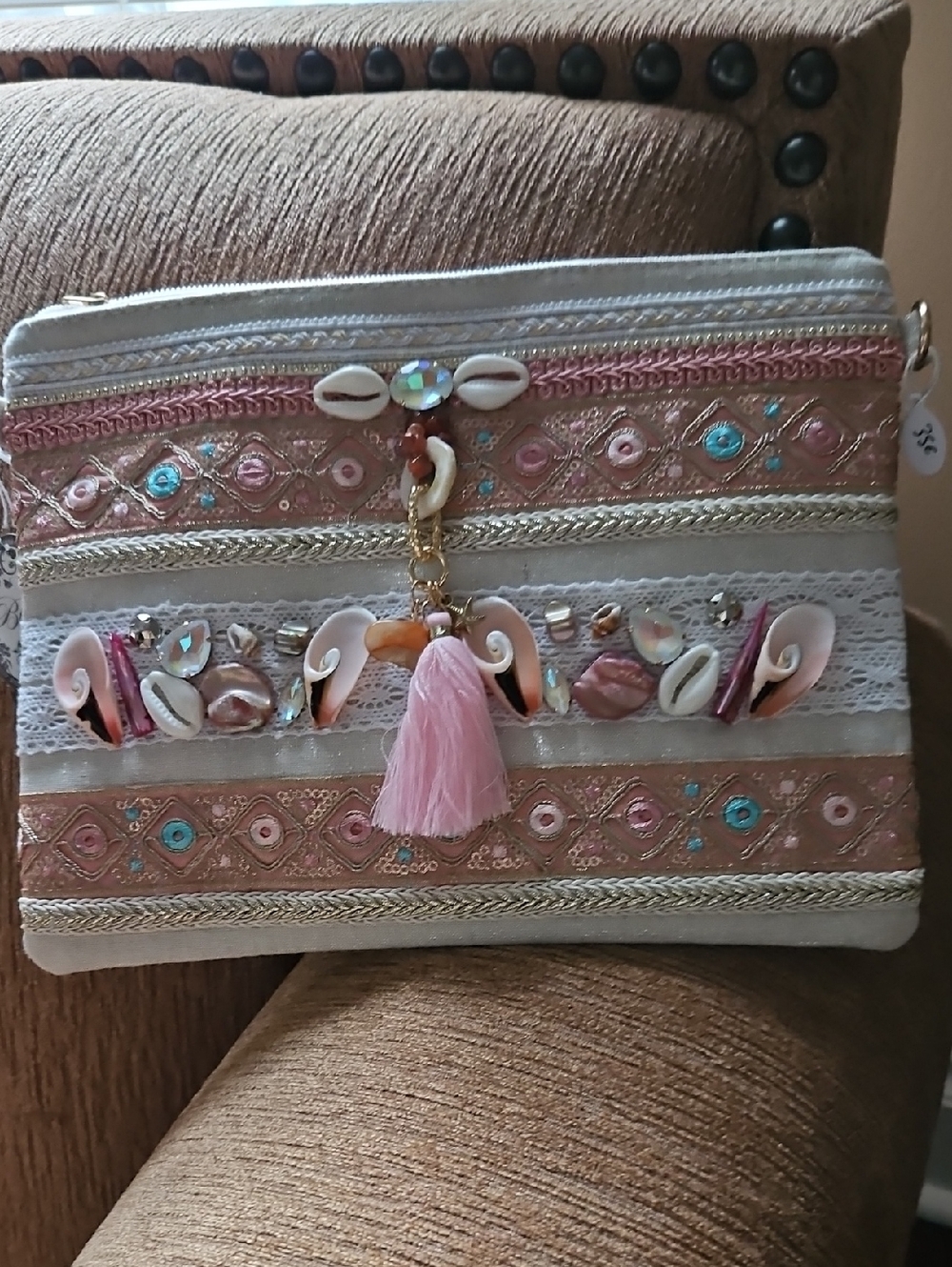 Boho Embellished Shell Clutch - Pink